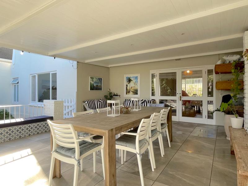 3 Bedroom Property for Sale in Camps Bay Western Cape